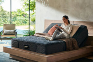 Beautyrest Black Hybrid Series One - Firm